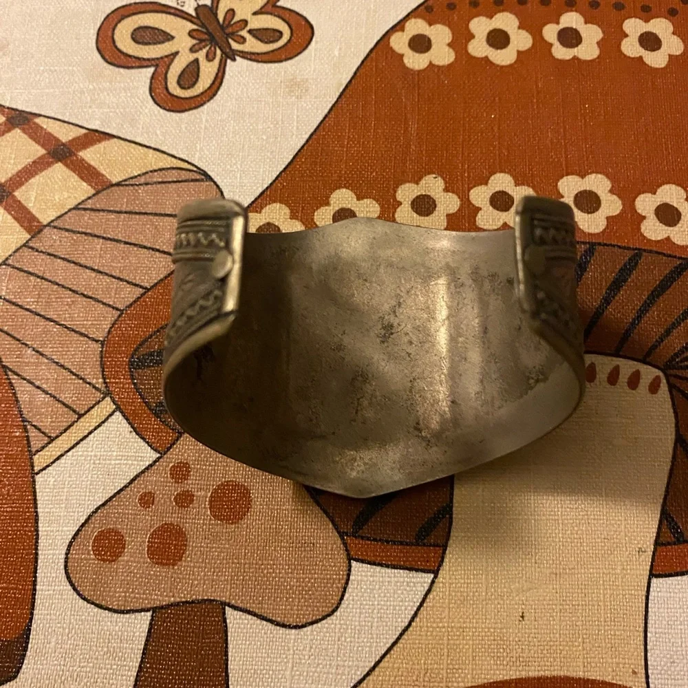Silver and Green Vintage-Style Cuff Bracelet costume jewelry